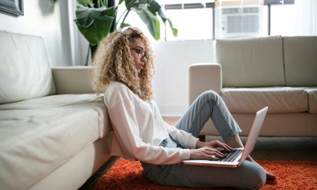 Augmentation AAH 2025 : tout ce que vous devez savoir